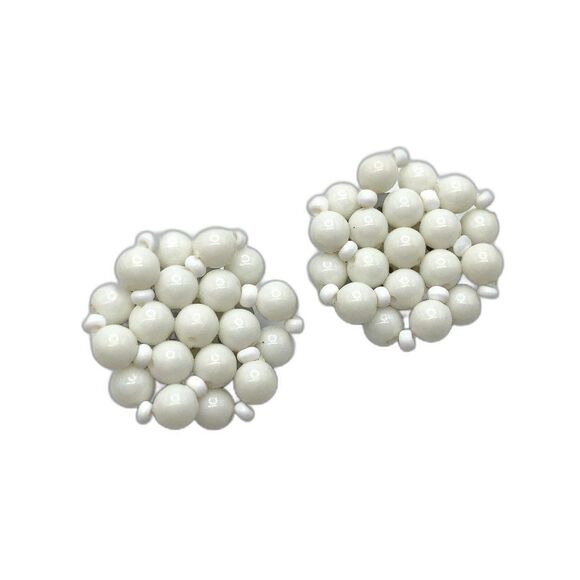 Vintage White Beaded Cluster Costume Statement Earrings 1.25 In Clip On Germany - Picture 1 of 4